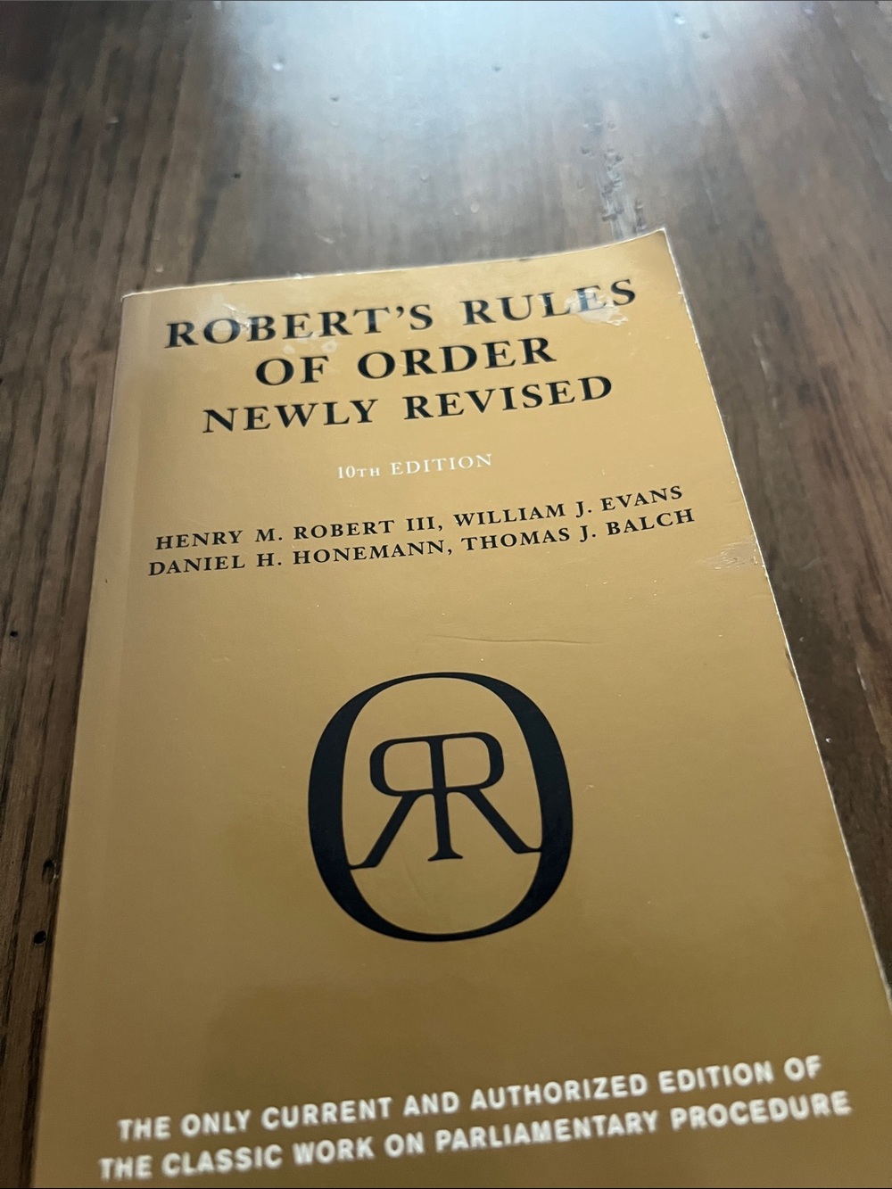 Robert's Rules of Order Newly Revised 10th edition-published 2000- Gold Cover